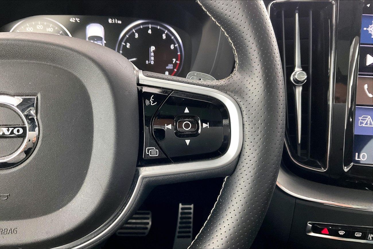 Volvo XC60 T5 R Design | Guaranteed Warranty | 0 Down Payment