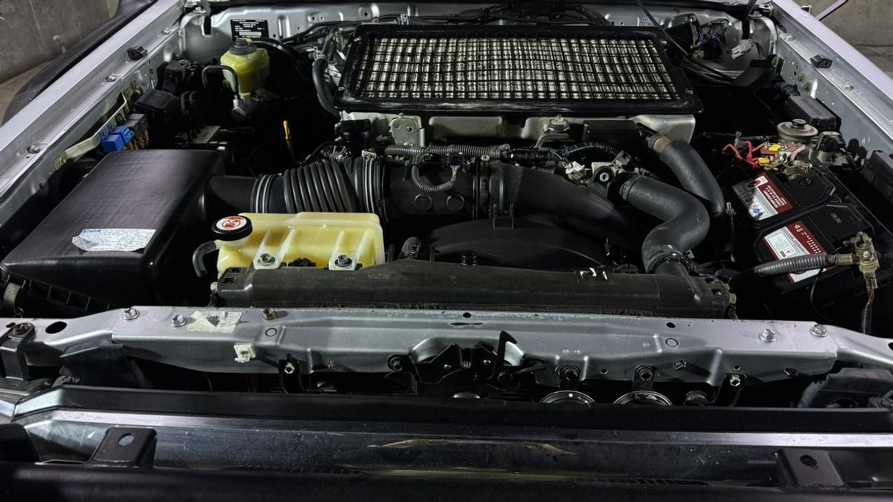 Toyota Land Cruiser Pick Up RIGHT HAND VEHICLE ONLY FOR EXPORT 4.5L