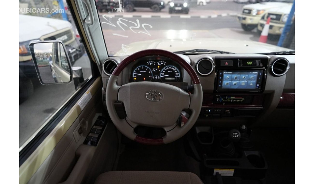 تويوتا لاند كروزر بيك آب Land Cruiser Pickup Double Cabin pickup 4.5L DIESEL V8 4WD Full Option 2023