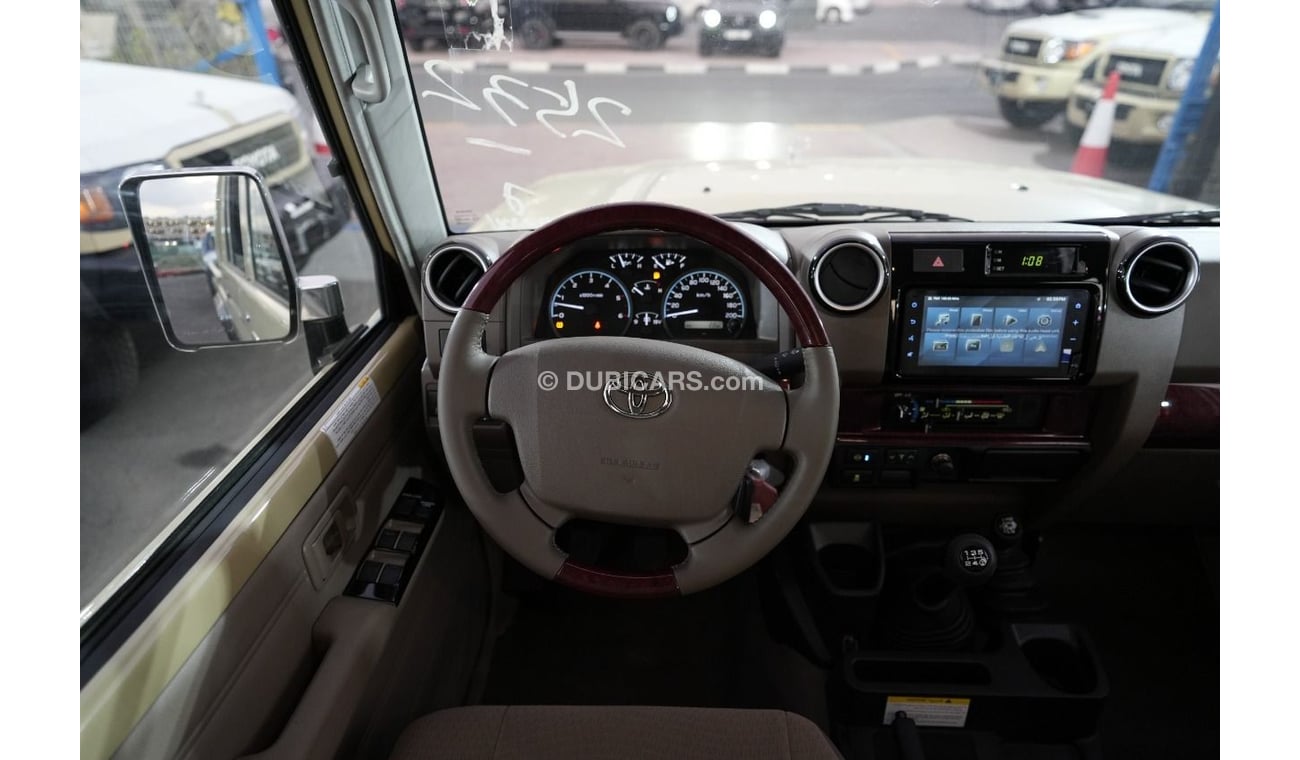 تويوتا لاند كروزر بيك آب Land Cruiser Pickup Double Cabin pickup 4.5L DIESEL V8 4WD Full Option 2023