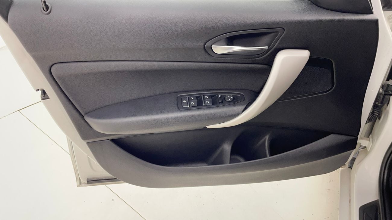 بي أم دبليو 120i EXECUTIVE 2 | بدون دفعة مقدمة | اختبار القيادة في المنزل