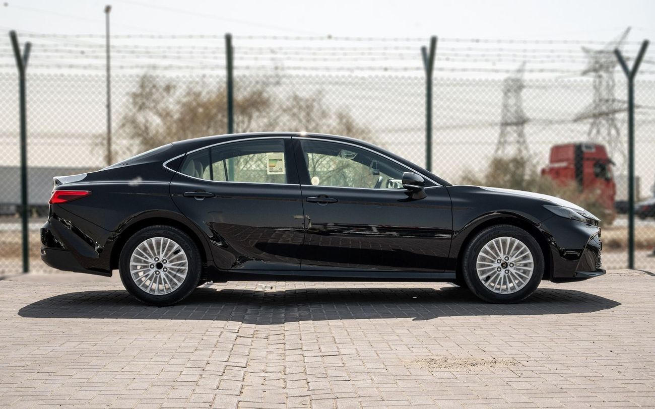 تويوتا كامري 2026 Toyota Camry E-plus 2.5L Hybrid (Black-Beige)