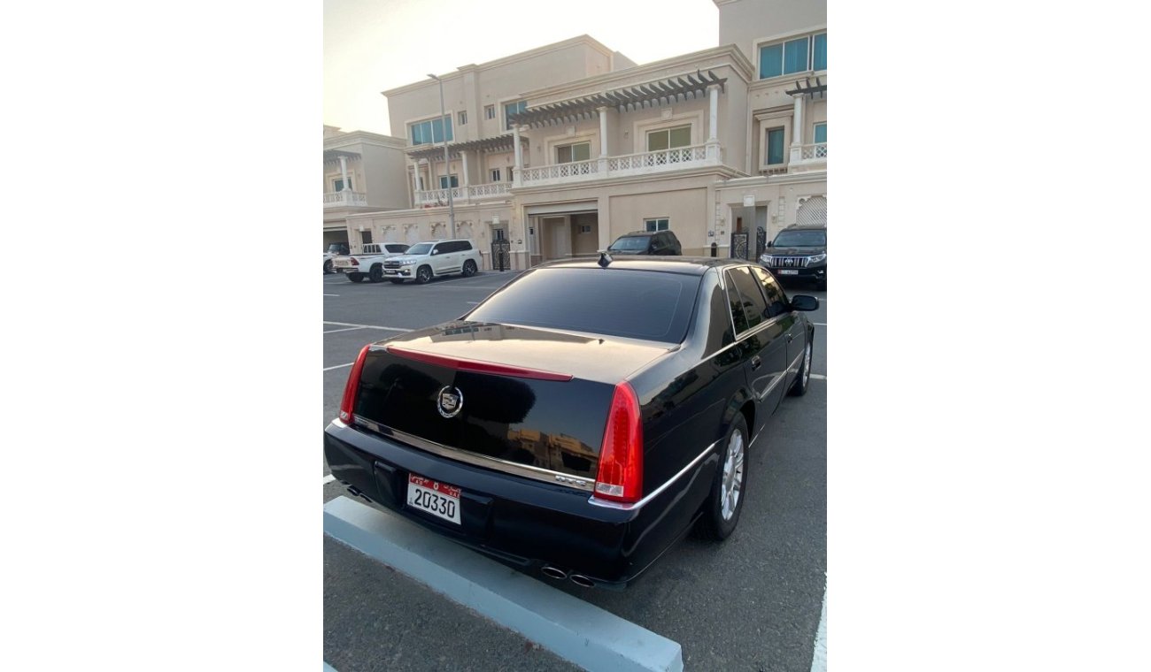 كاديلاك DTS Luxury 1