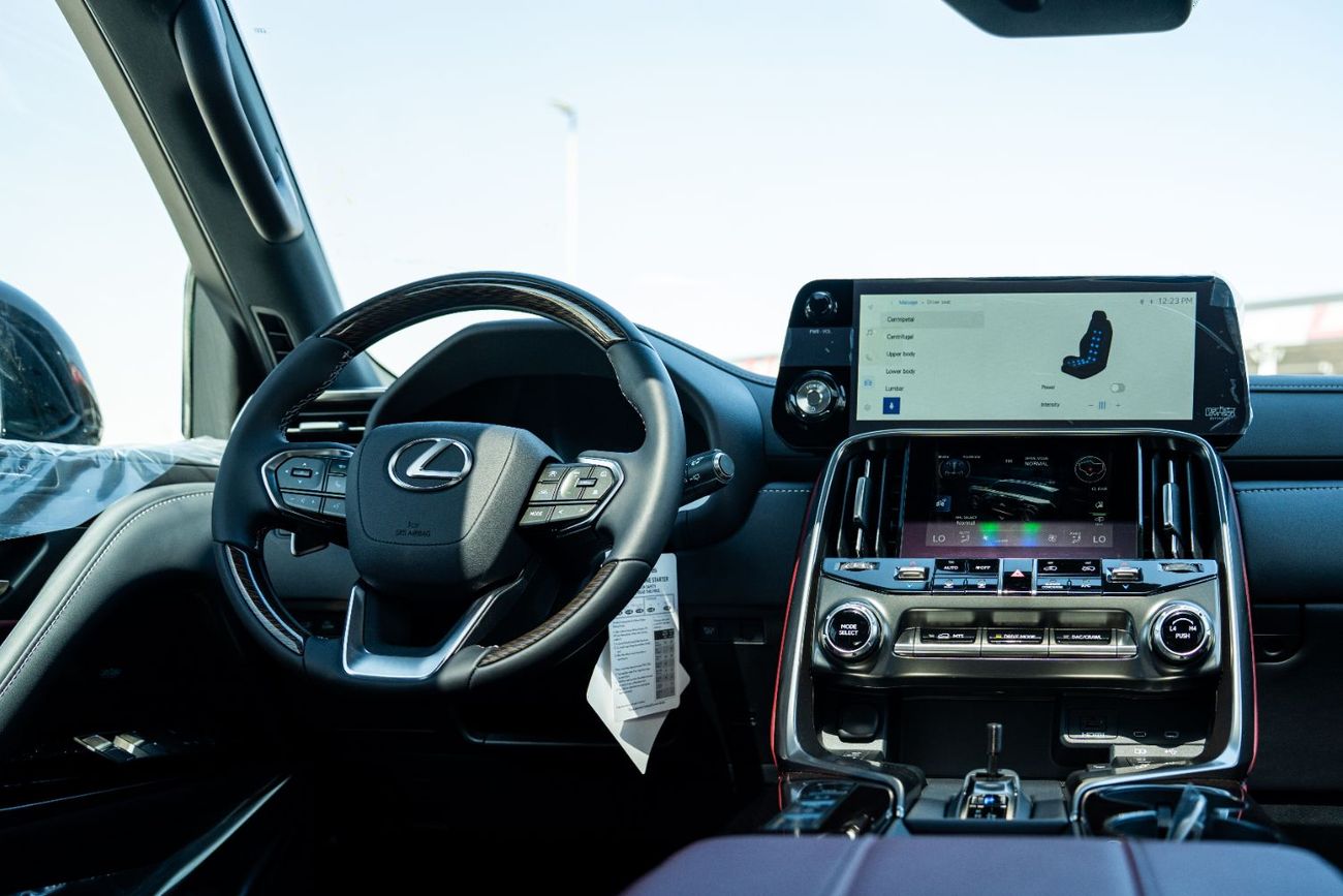 Lexus LX 700h Lexus LX 700 2025 3.5L hybrid  Transmission Automatic  Signature 7 seats  Full option  22 rims  Hudp