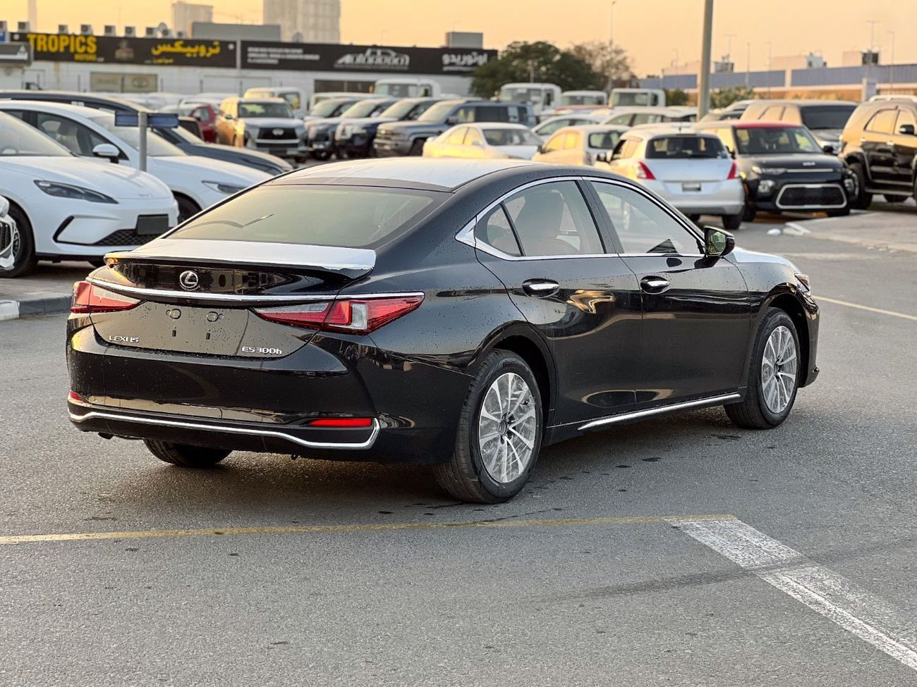 لكزس ES300h EXPORT ONLY - ES300h 2.5L Hybrid
