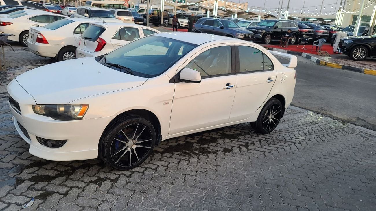 Mitsubishi Lancer خليجي