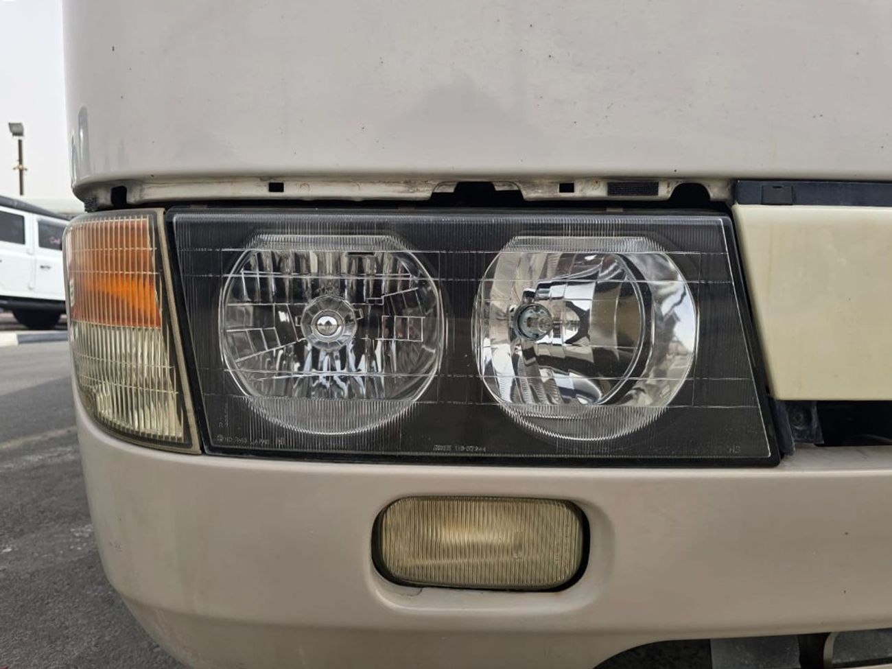 Mitsubishi Rosa MITSUBISHI ROSA BUS RHD 2002 MODEL 4.9 L DIESEL AUTOMATIC(PM00081)