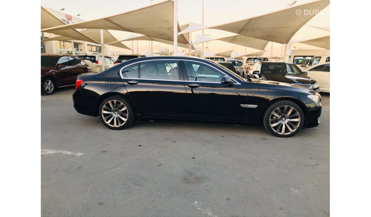 BMW 740Li Bmw740 model 2010GCC car prefect condition full service full option low mileage