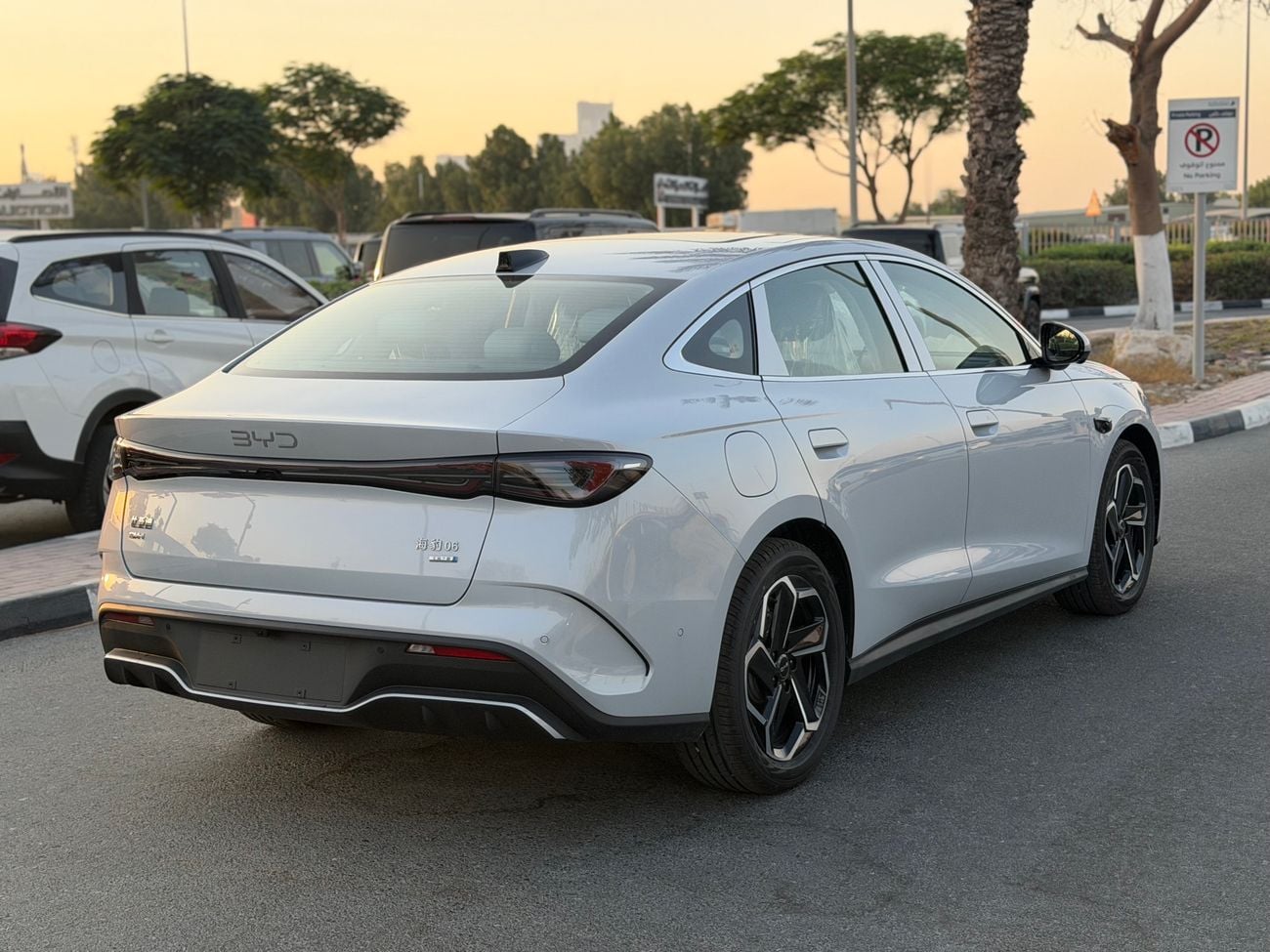 بي واي دي سيل 06 دي إم-آي Flagship DM-i 210KM