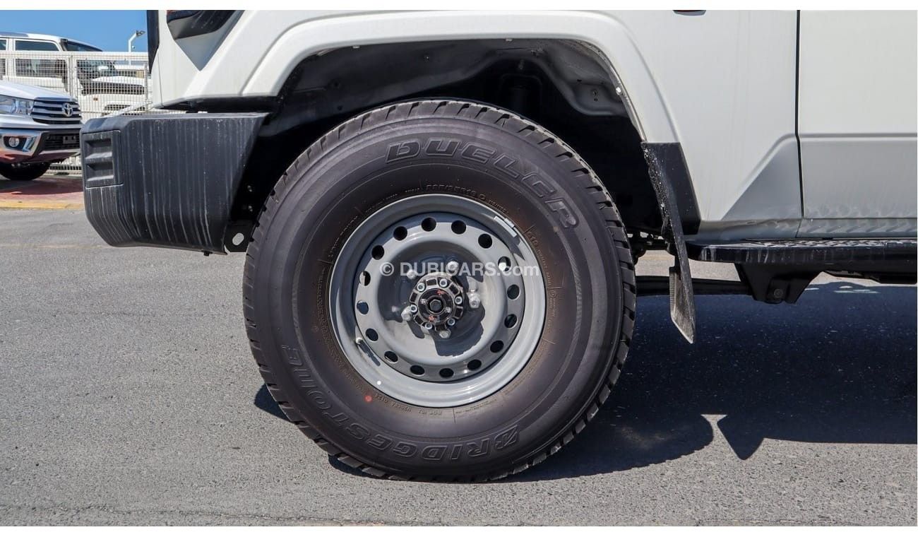 Toyota Land Cruiser Pick Up LC79 Pickup S/C , 4.5L Diesel V8 Basic Option