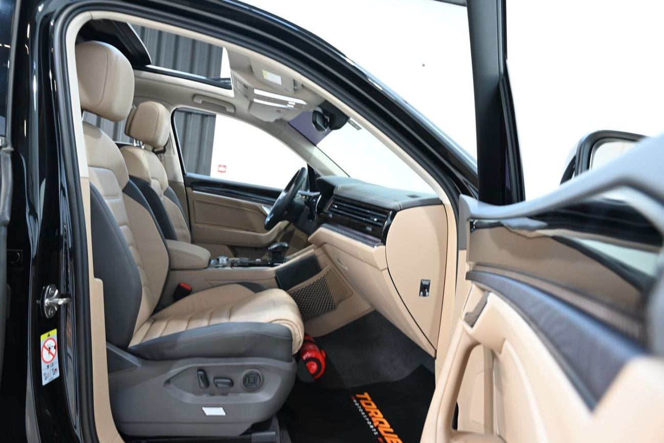 Volkswagen Touareg Atmosphere 2023 Volkswagen Touareg Atmosphere, 8/2028 Ali and Sons Warranty, Ali and Sons Service History, GCC