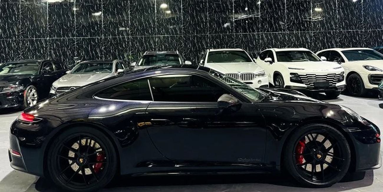 Porsche 911 CARRERA GTS 3.6L (532 HP) Coupe 2025 Porsche 911, 2027 Porsche Warranty, Sport Chrono Package, Very