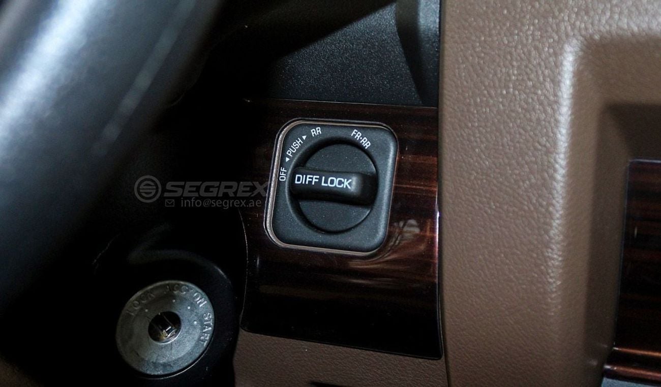 تويوتا لاند كروزر بيك آب 2025 Model Toyota Land Cruiser Pick Up, LC79 Double Cabin, 4.0L Petrol 4WD 6A/T