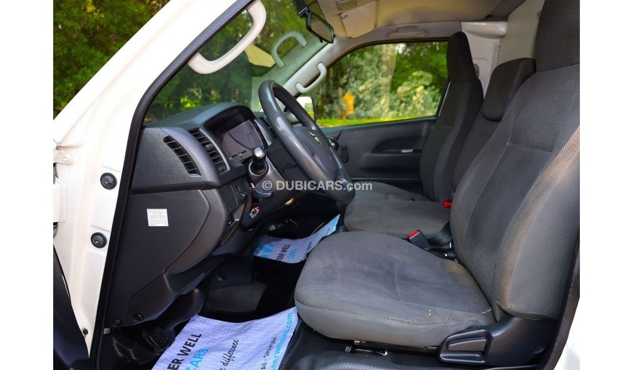 Toyota Hiace GL - Standard Roof Dry Delivery Van - Petrol - Manual Transmission | GCC Specs - Like New Condition