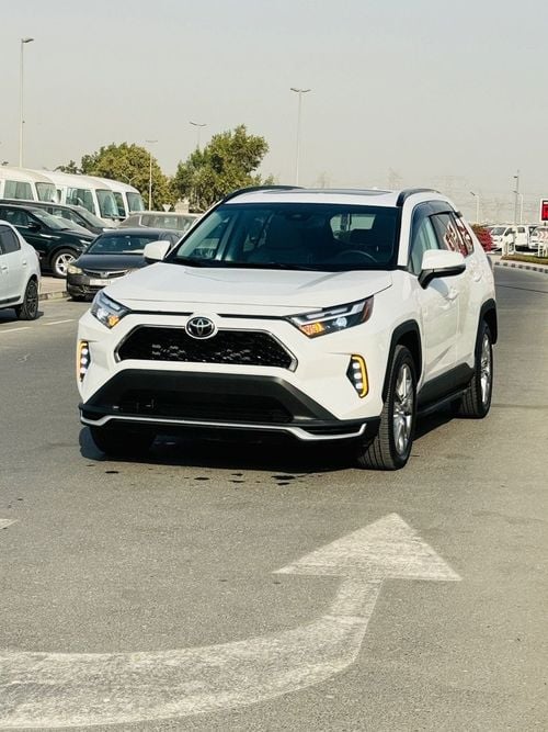 Toyota RAV4 Toyota RAV4 XLE premium