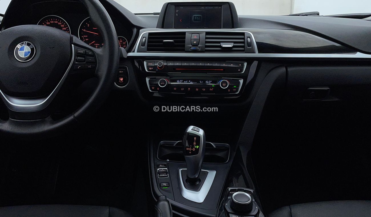 بي أم دبليو 318i EXCLUSIVE 1.5 | بدون دفعة مقدمة | اختبار قيادة مجاني للمنزل