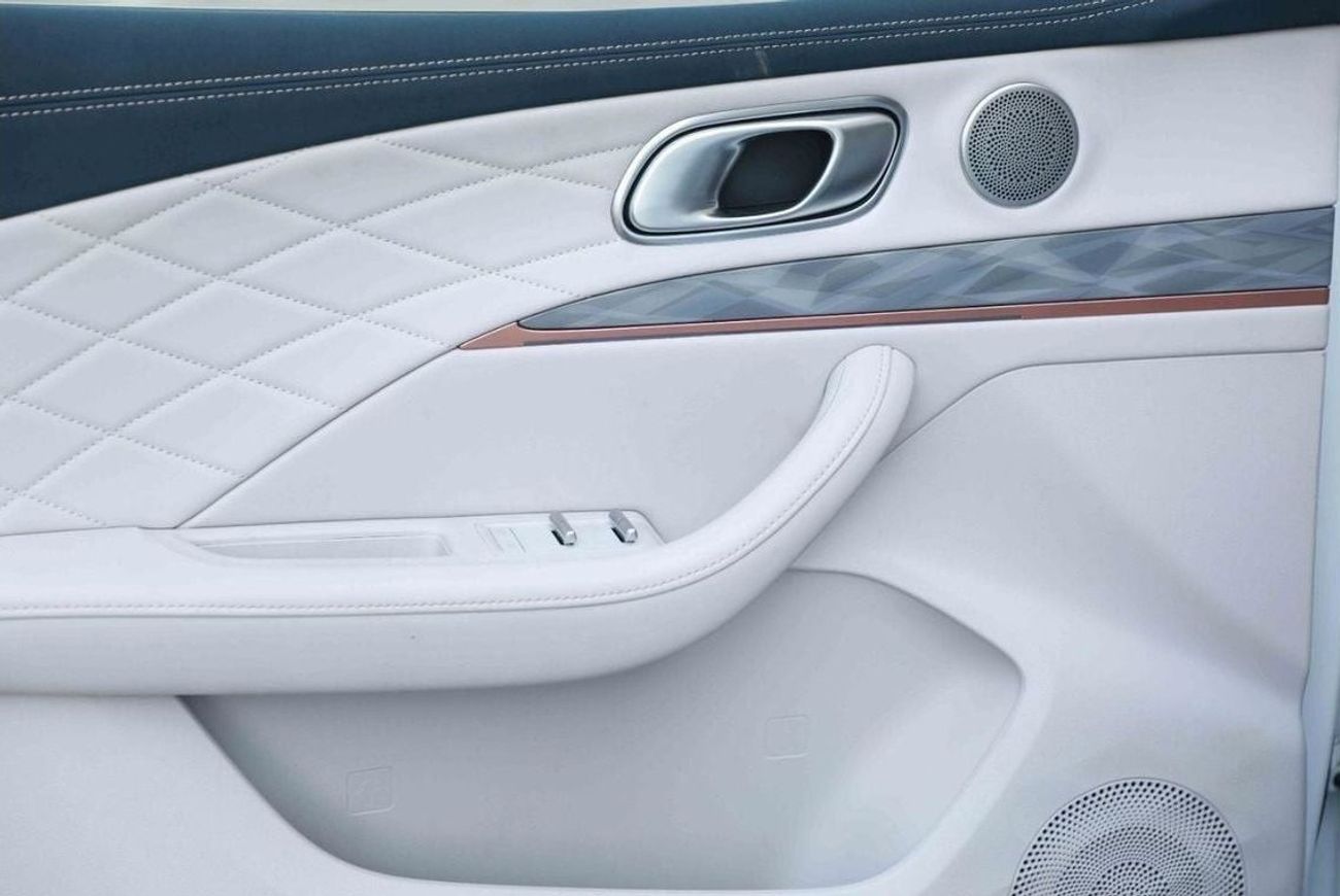 نيتا L 2024 NETA L FLASH CHARGE EDITION 1.5 - Plug-in Hybrid - BLACK inside GREY | Export Price