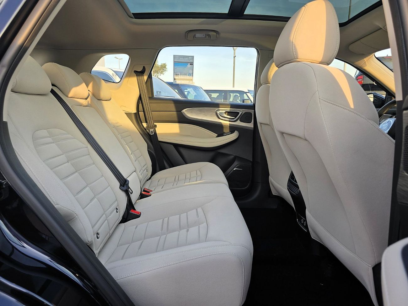 أم جي RX5 Mg RX5 Comfort 1.5l A/T black ⚫ 2024 model with Panoramic Roof and Push Start