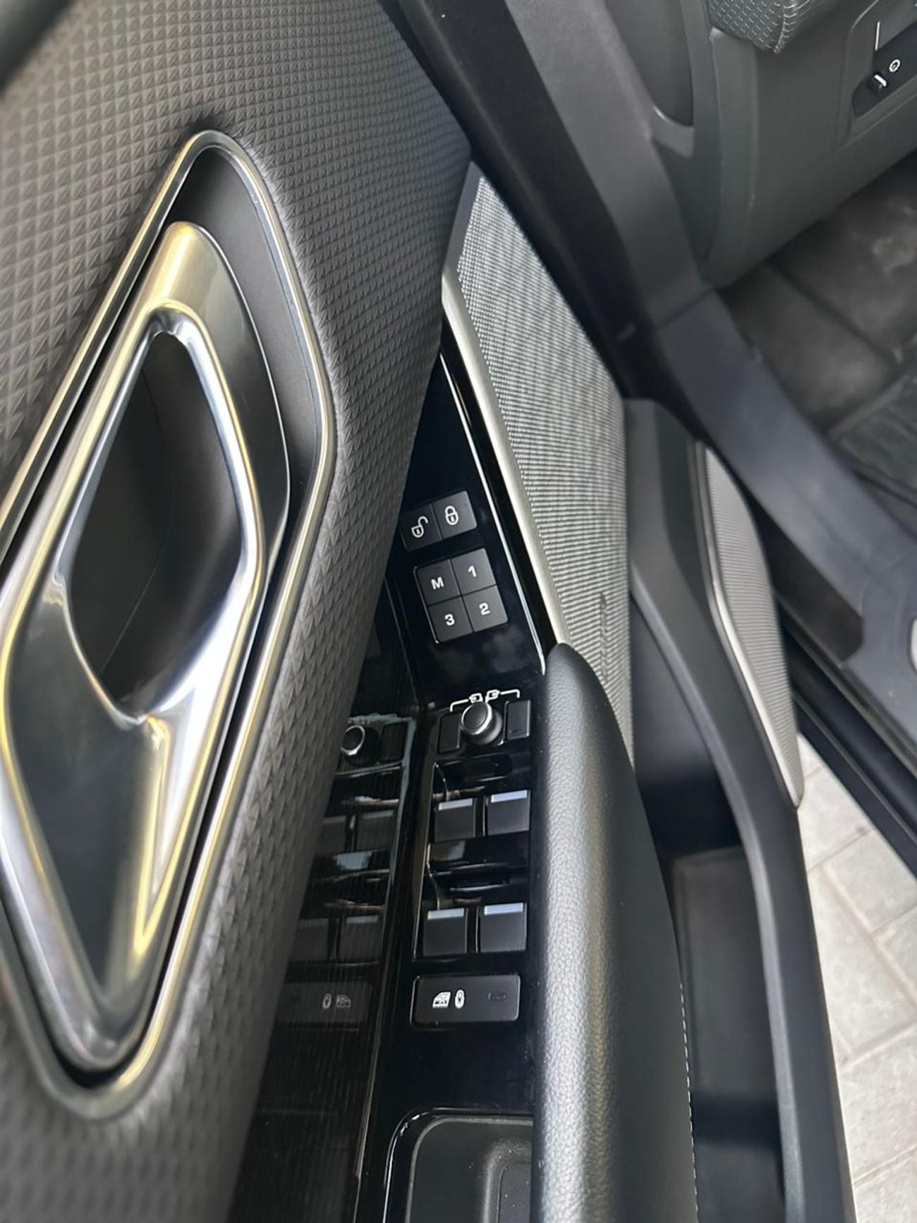 لاند روفر رينج روفر فيلار RANGE ROVER VELAR ,FUEL DIESEL ,2.0 LITER ,LEFT HAND SRIVE
