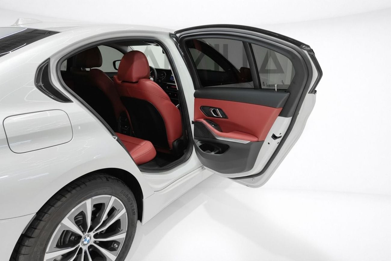 BMW 318i RAMADAN OFFER l AED 2,800 / Monthly l 0% Down payment l 318i l Agency Warranty & Service till 2028