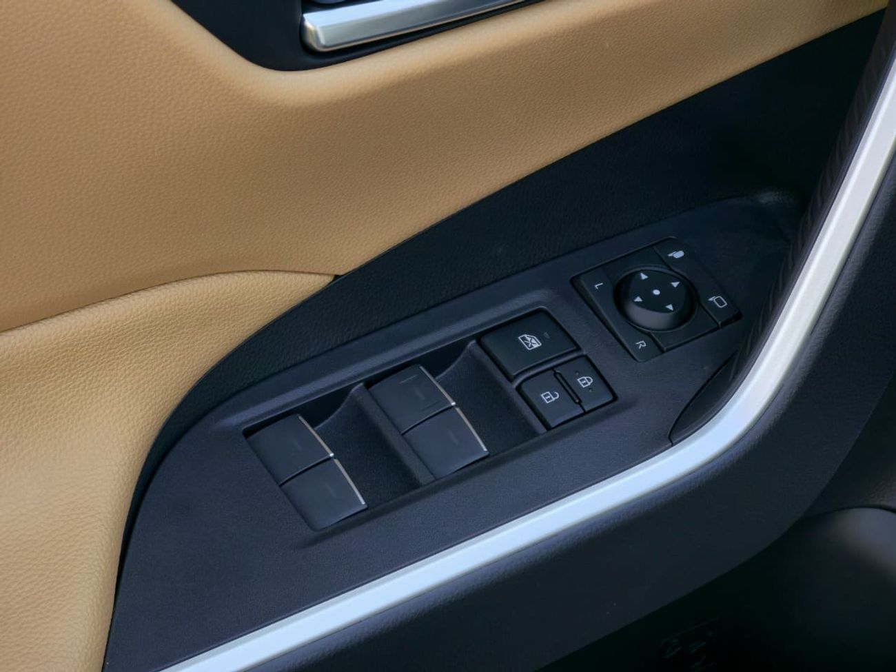 تويوتا راف ٤ TOYOTA RAV4 2.5 HYBRID - XLE - G - MID OPTIONS - 2025 MODEL - WHITE INSIDE BEIGE - OMANI