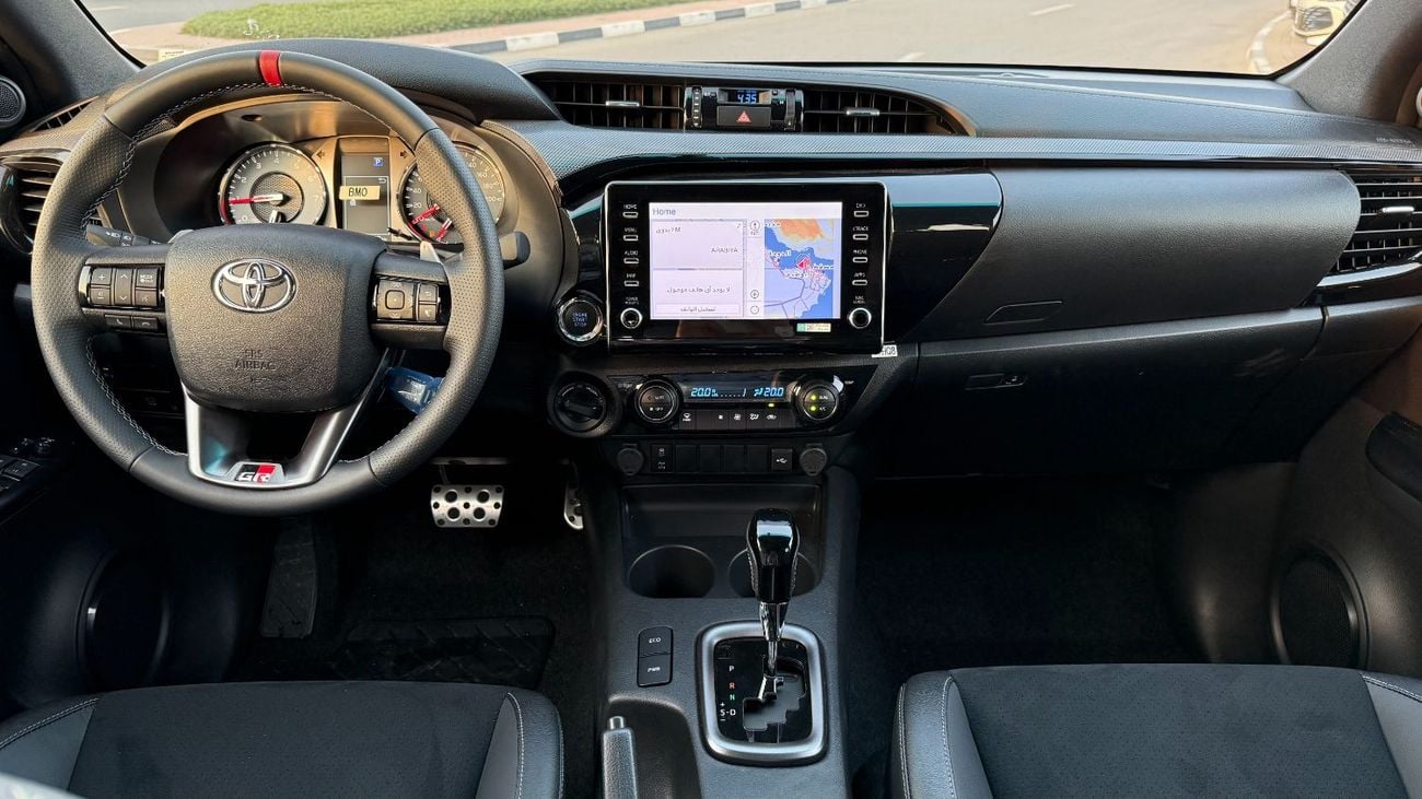 تويوتا هيلوكس GR Sport 4.0L