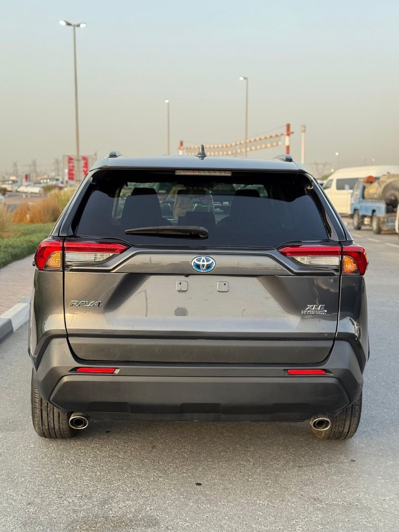 Toyota RAV4 Hybrid XLE 2.5L