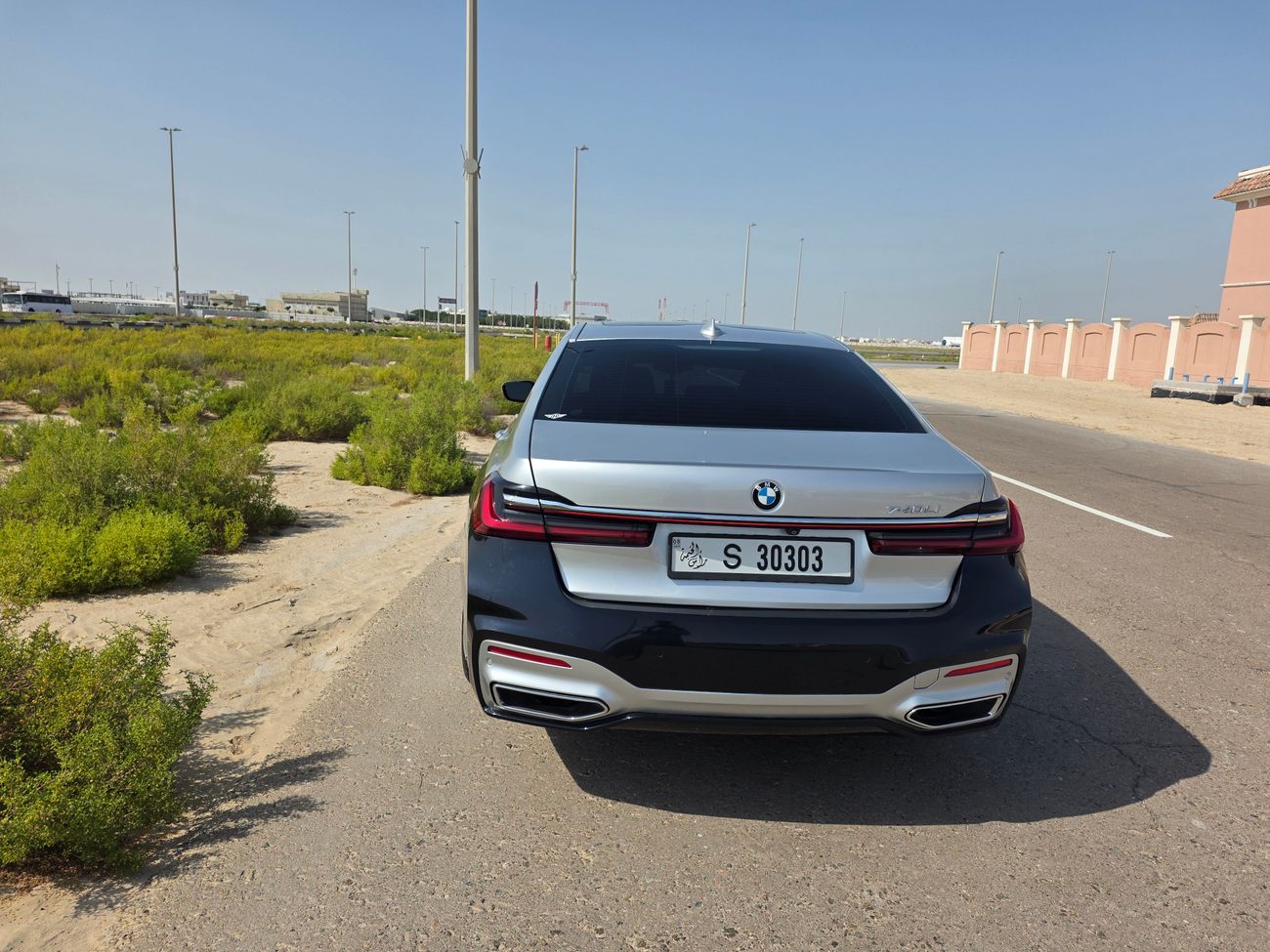 بي أم دبليو 740i