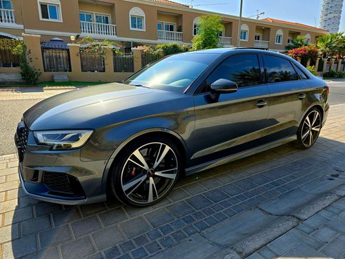 أودي RS3 TFSI quattro 2.5L Sedan