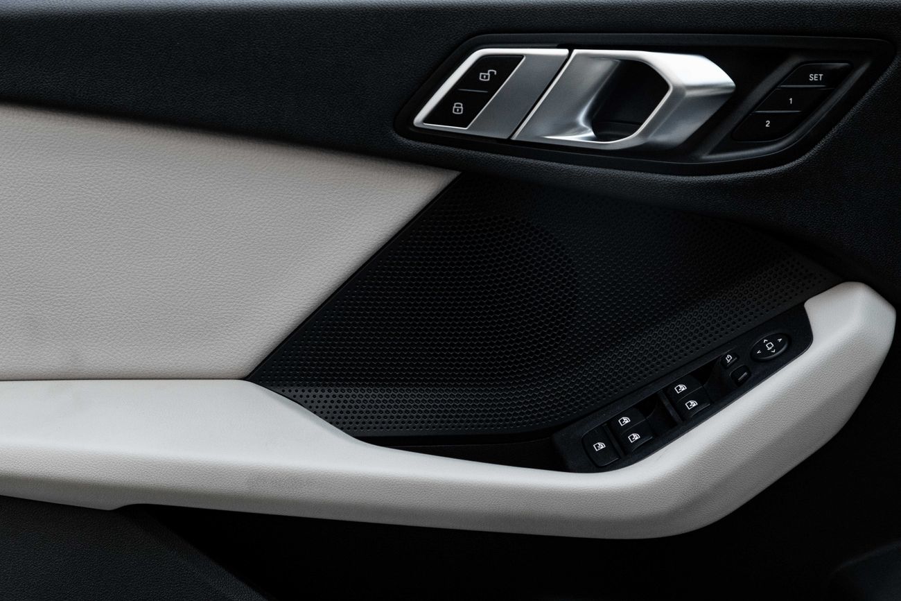 BMW 218i 218i | 1,782 P.M | 0% Downpayment | ONE OWNER | AGENCY WARRANTY+SERVICE!