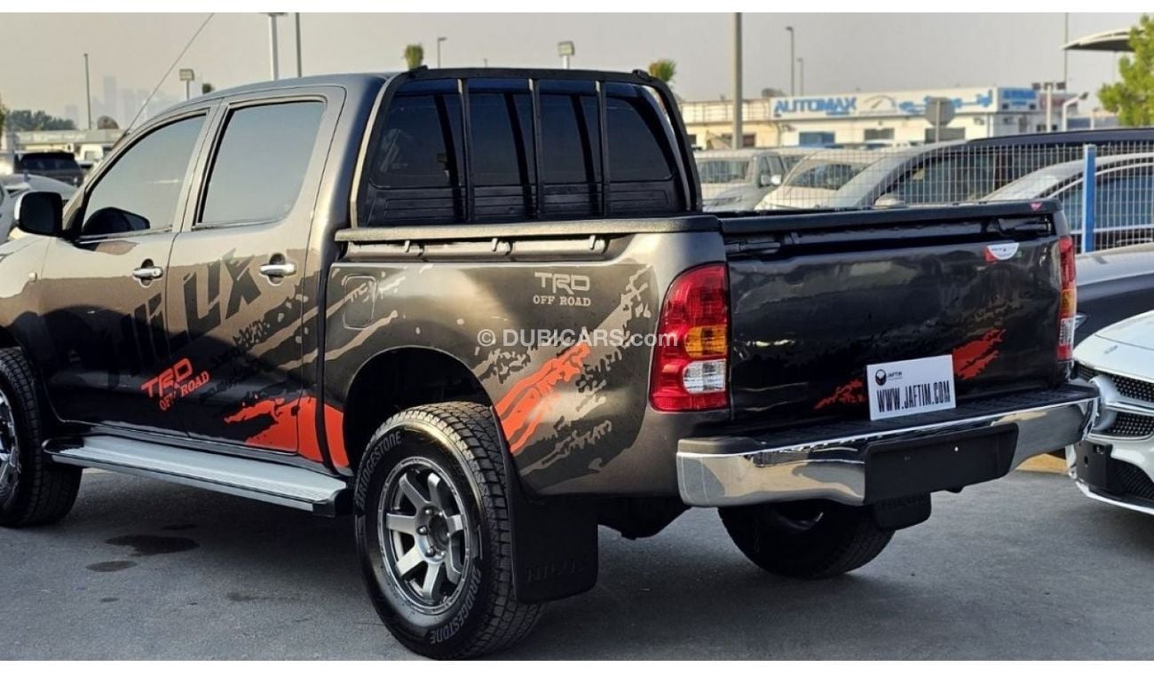 Toyota Hilux DIESEL 2KD | 2.5L ENGINE | LEFT-HAND-DRIVE | SIDE BODY STICKER | ALLOY RIMS | TINTED WINDOWS