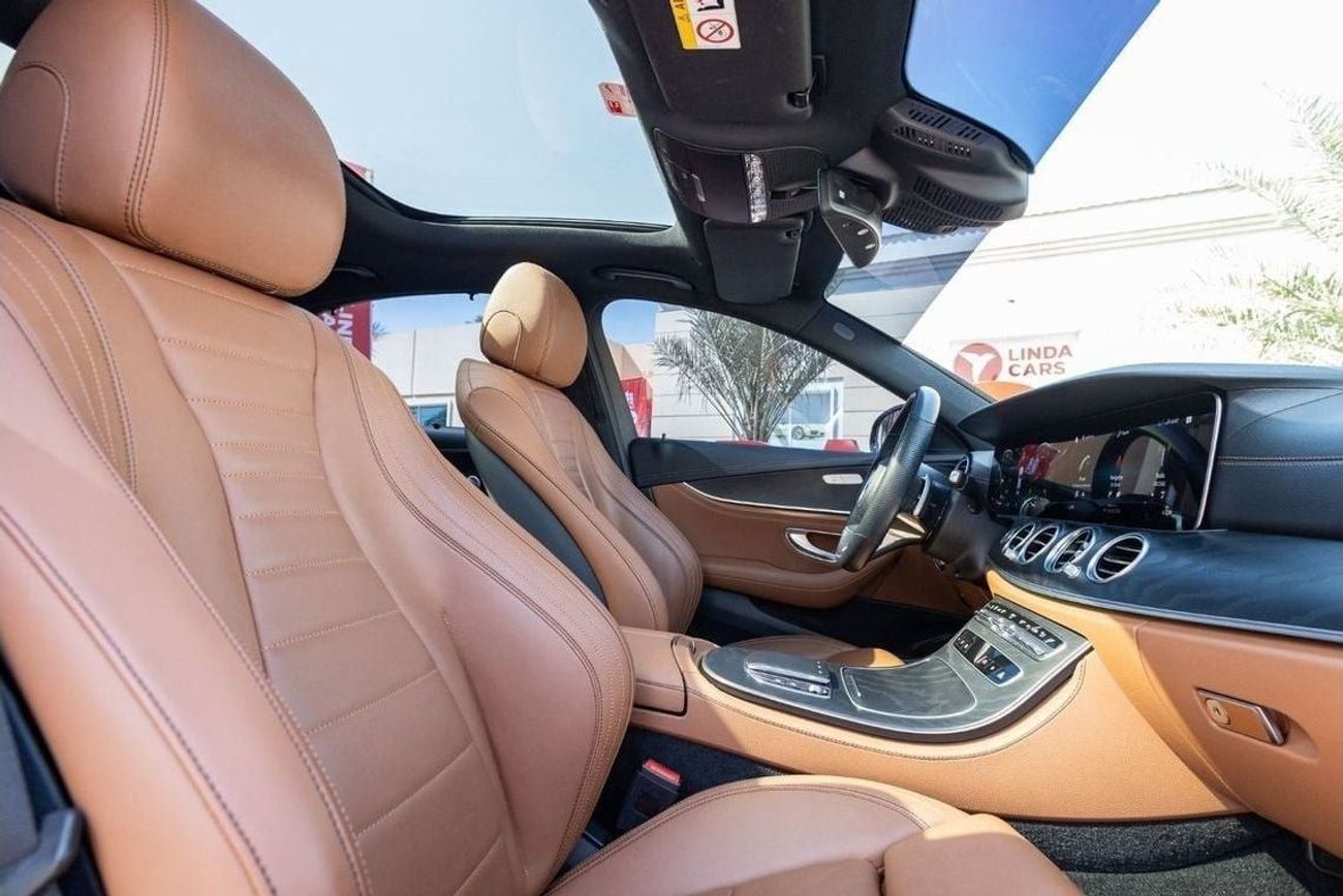 Mercedes-Benz E300 Mercedes-Benz E300 2022 GCC under Agency Warranty and Service Contract with Flexible Down-Paymen