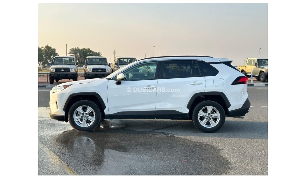 Toyota RAV4 2021 Toyota RAV4 XLE full option