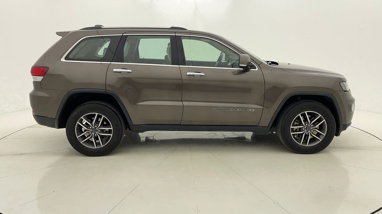 جيب جراند شيروكي LIMITED 3.6 | بدون دفعة مقدمة | اختبار القيادة في المنزل