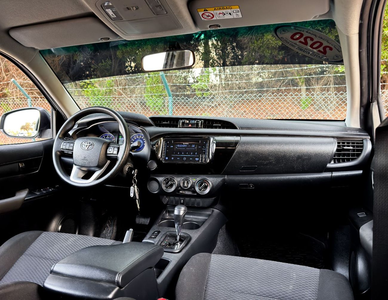 Toyota Hilux GLX Toyota Hilux Automatic | 2.7 L | 2020 | GCC | Accident-Free | In Excellent Condition | 1092 P.M