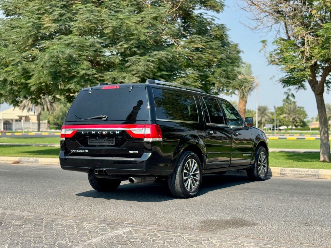Lincoln Navigator L Reserve 3.5L (385 HP)