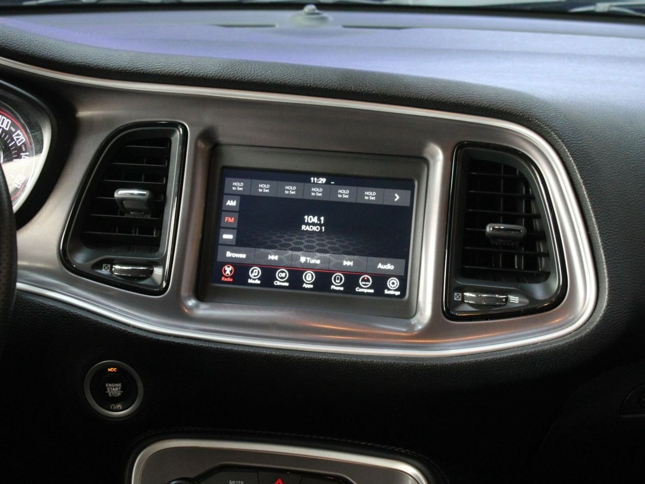 دودج تشالينجر R/T Shaker 5.7L (372 HP)