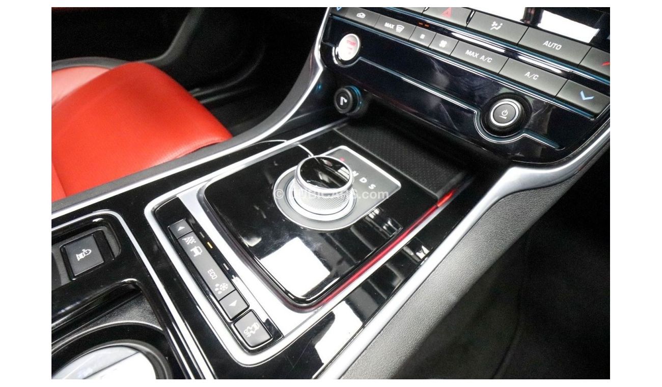 Jaguar XF R-Sport RESERVED ||| Jaguar XF 25t R-Sport 2016 GCC under Warranty with Flexible Down-Payment.