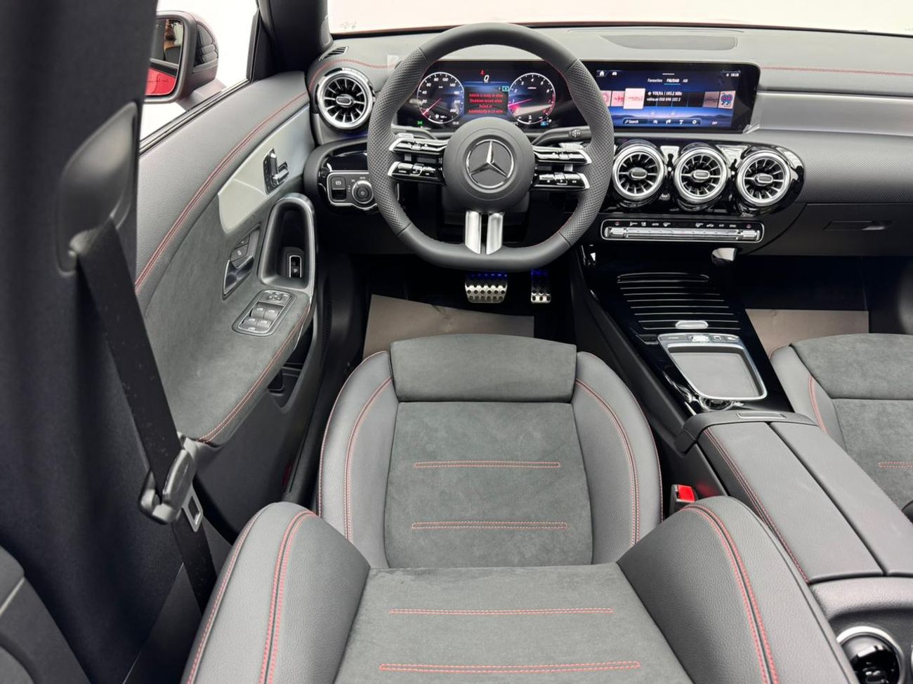 Mercedes-Benz CLA 200 2025 Mercedes-Benz CLA200 AMG Premium+, *Brand New*, Mercedes Warranty, Night package, GCC