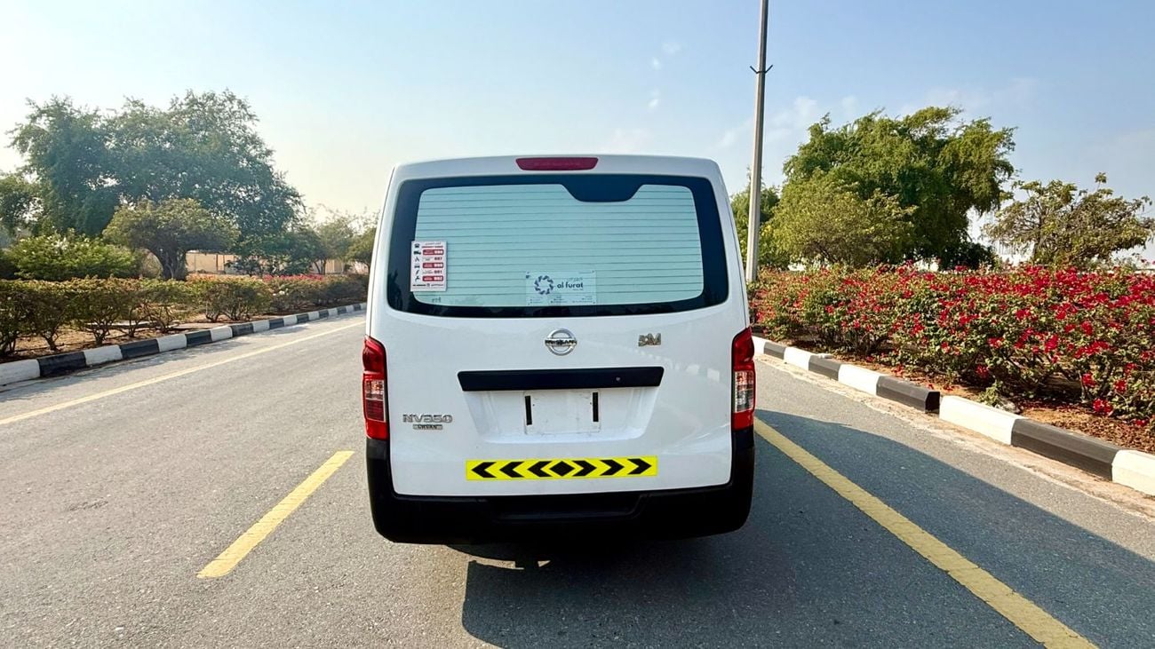 نيسان أورفان Panel Van Std 2.5L A/T (3 Seater) Petrol (5 Door)