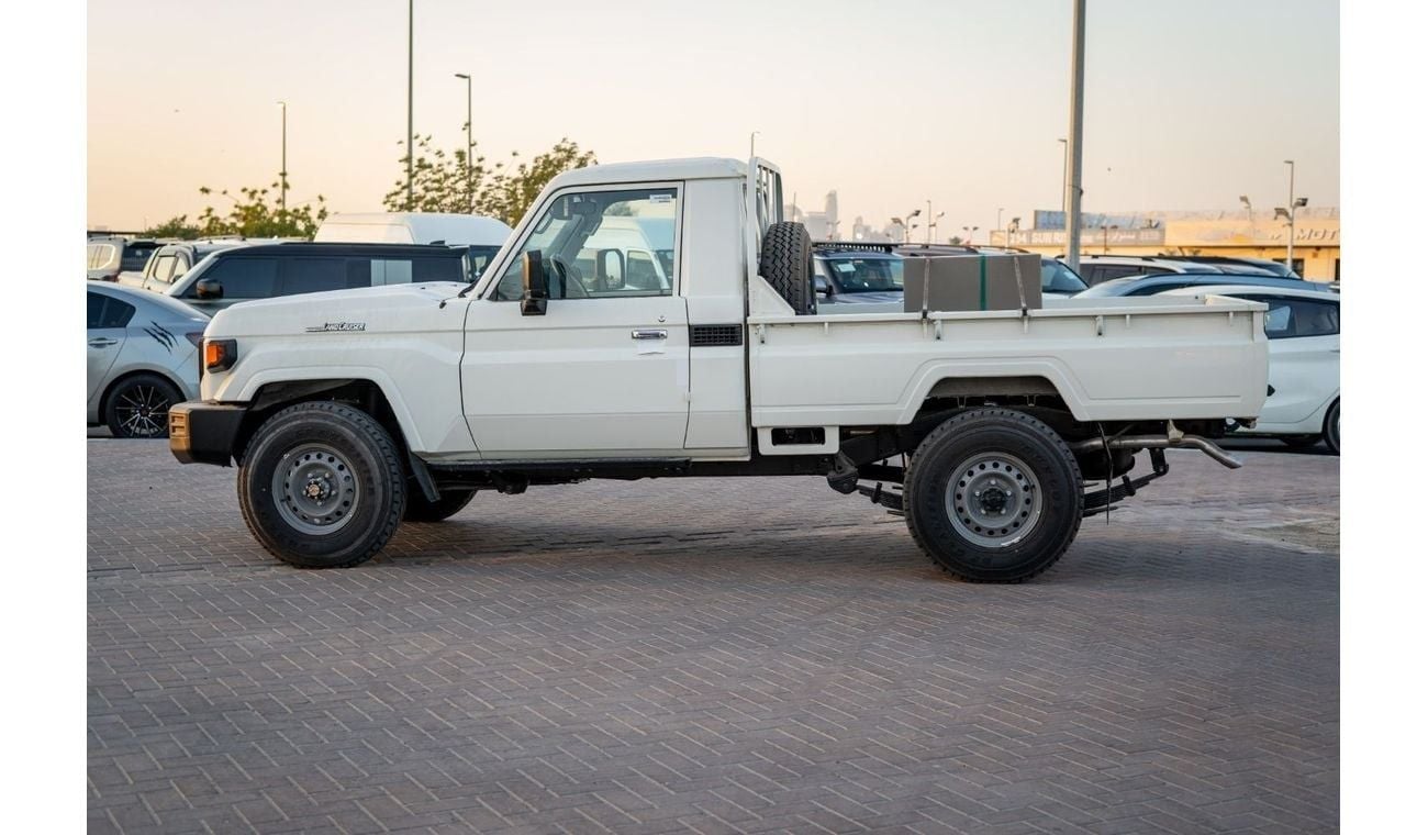 Toyota Land Cruiser Pick Up LC 79 SINGLE CABIN 2.8 DSL AUTOMATIC 2024 MODEL