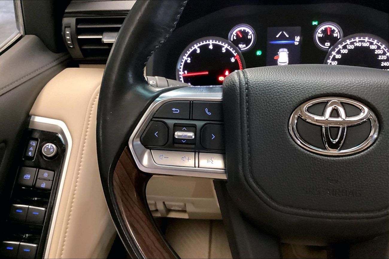 Toyota Land Cruiser GXR | National Day Celebration | Guaranteed Warranty | 0 Down Payment