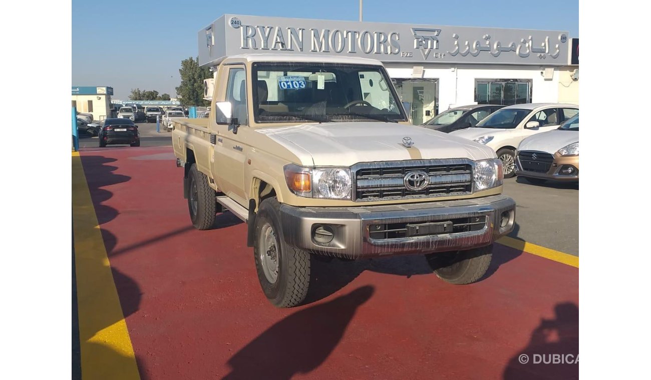 Toyota Land Cruiser Pick Up SINGAL CABIN 4.0L 2021 V6  PETROL DOUBLE FUEL TANK MANUAL TRANSMISSION EXPORT ONLY