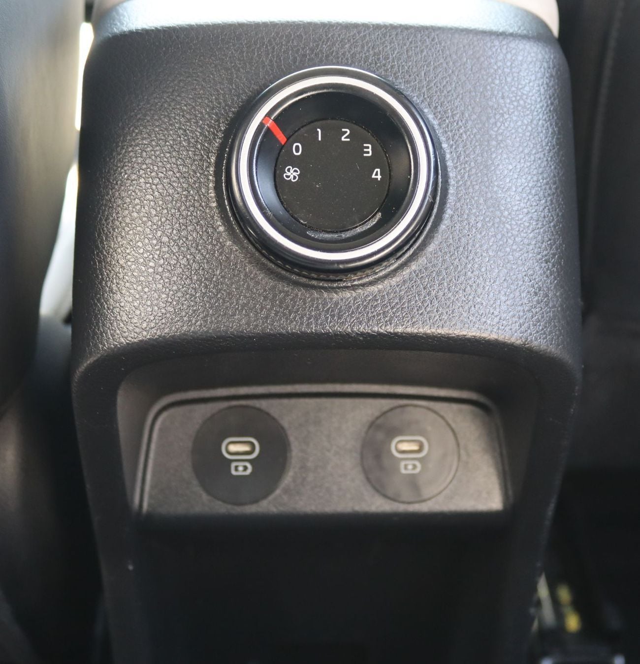 Kia Carens Smartstream 1.5L A/T 1.5L A/T -KIA CARENS 2023 - GCC - 4(V) - Accident-free -7 Seats -In excellent c