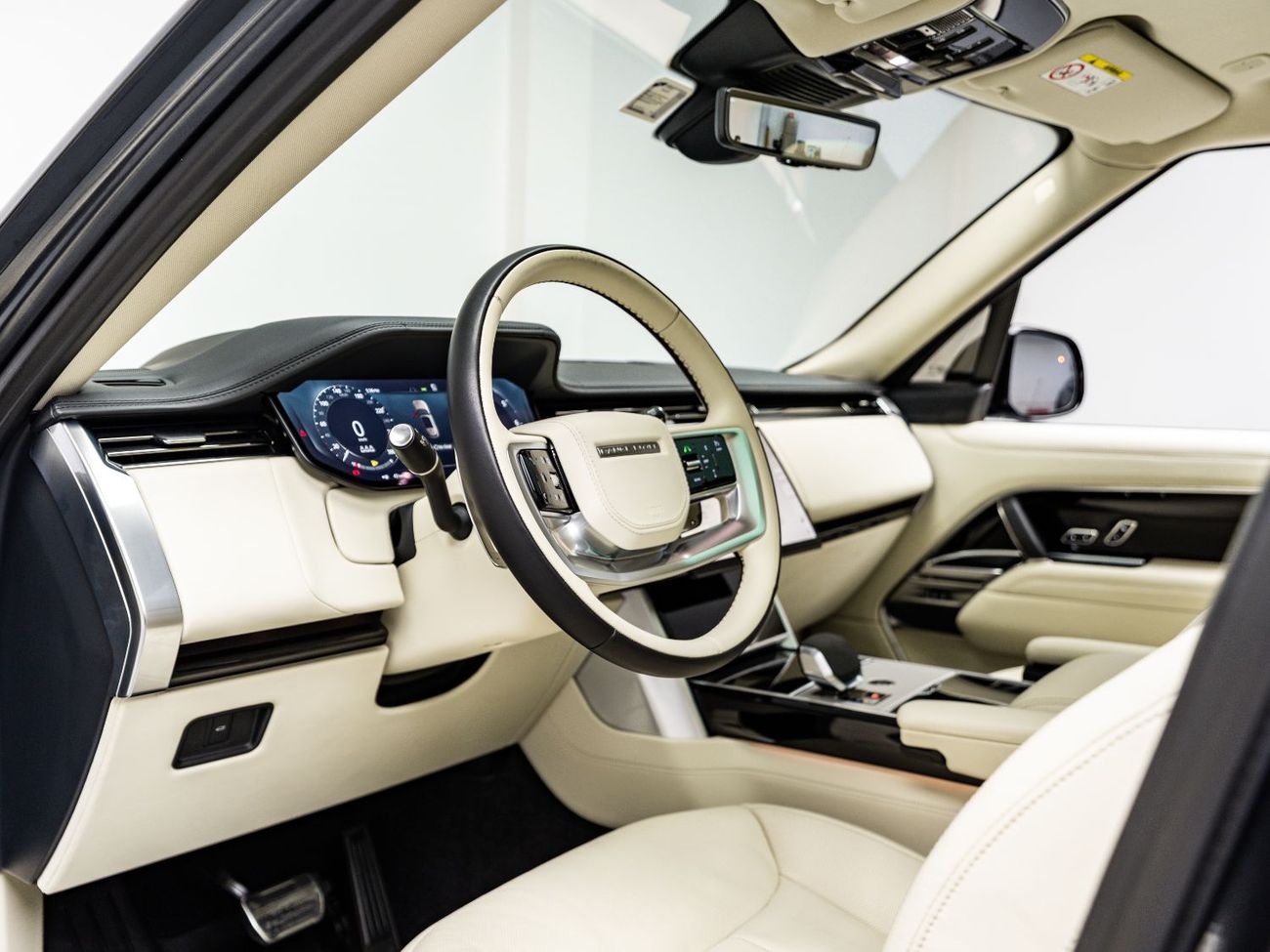 Land Rover Range Rover HSE P400 3.0L 2024 Range Rover HSE P400, 3.0 TC I6, 4WD, 400bhp, 8 Speed Auto