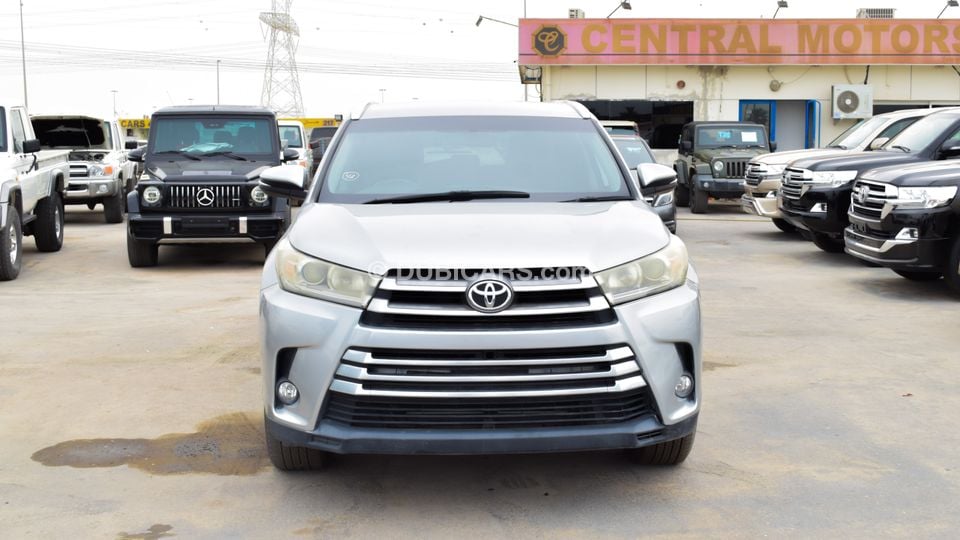 Used Toyota Highlander 2018 for sale in Dubai 467049
