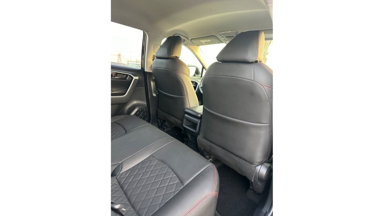 تويوتا راف ٤ LE