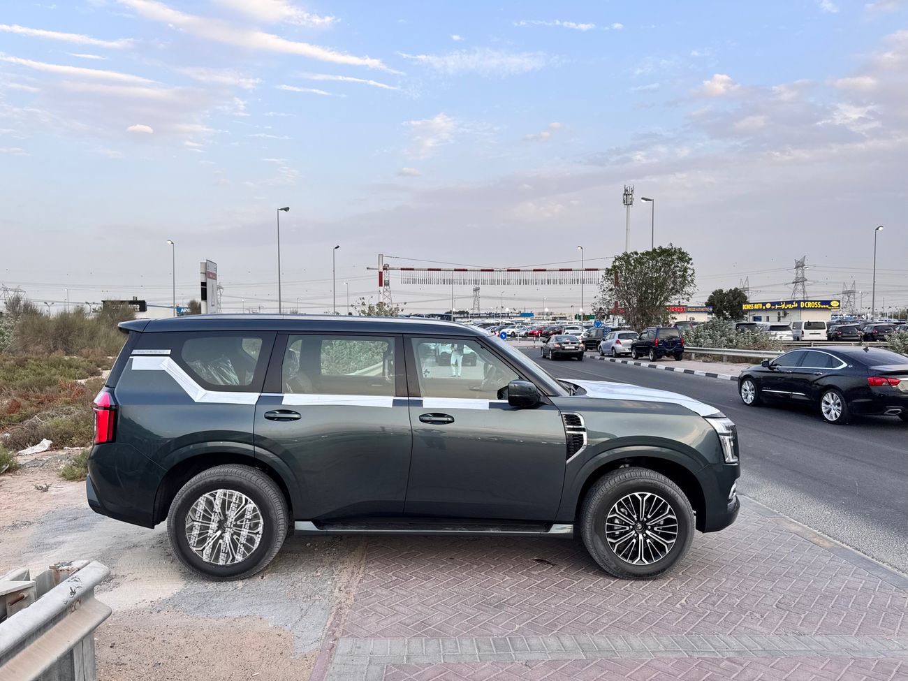 Nissan Patrol SE Platinum 2025 SUV 3.8L Brand New 0Km