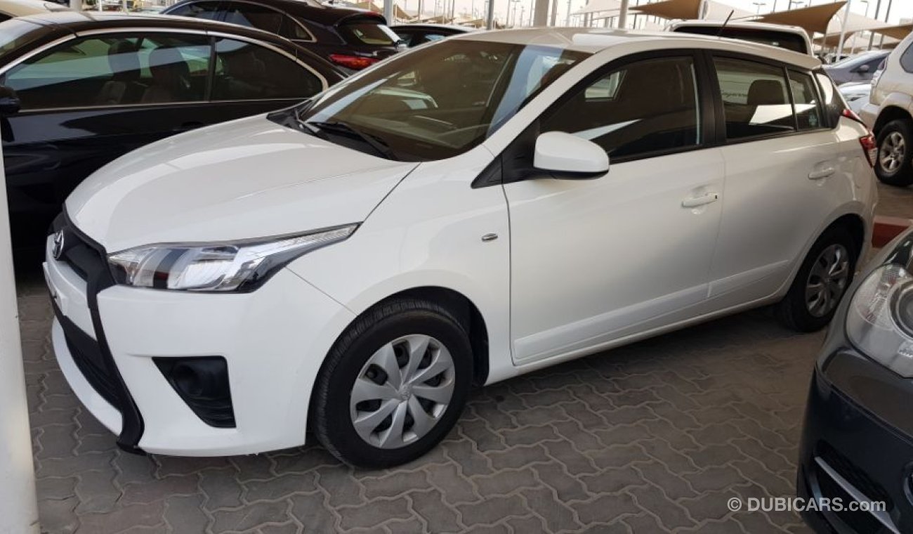 Toyota Yaris 2016  gcc specs low mileage