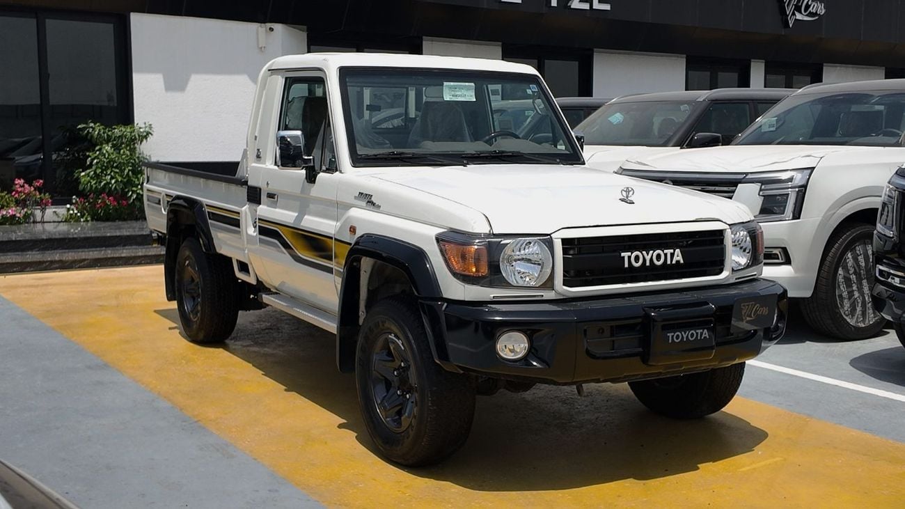 Toyota Land Cruiser Pick Up TOYOTA LC 70 LX V6 70th Anniversary